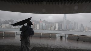 Typhoon Wipha: Как 4 самолетите на Hong Kong Airlines успяха да кацнат на фона на T10?