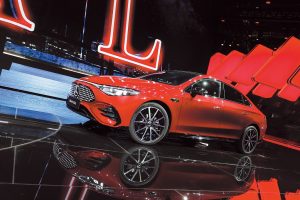 Експеримент с литиево-йонна батерия, проведен на борда на китайската космическа станция