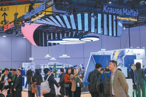 KraussMaffei цели растеж чрез национални индустриални иновации