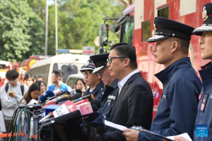 Правителството на HKSAR представя планове за оплакване на жертвите, подкрепа на семействата след жилищен пожар