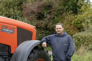 Kubota – Jamie Harvey, JH Contractors M6-142+hedgecutter- Bi-Speed turn adds agility